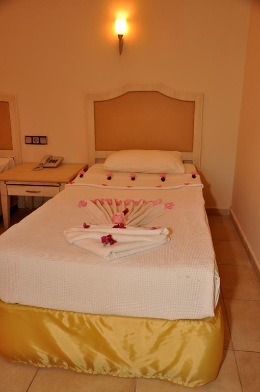 Club Dena Aparthotel Marmaris Phòng bức ảnh