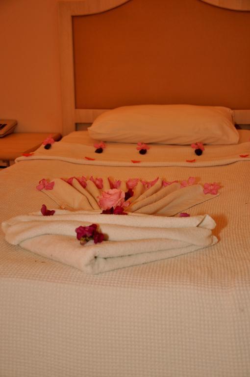 Club Dena Aparthotel Marmaris Phòng bức ảnh