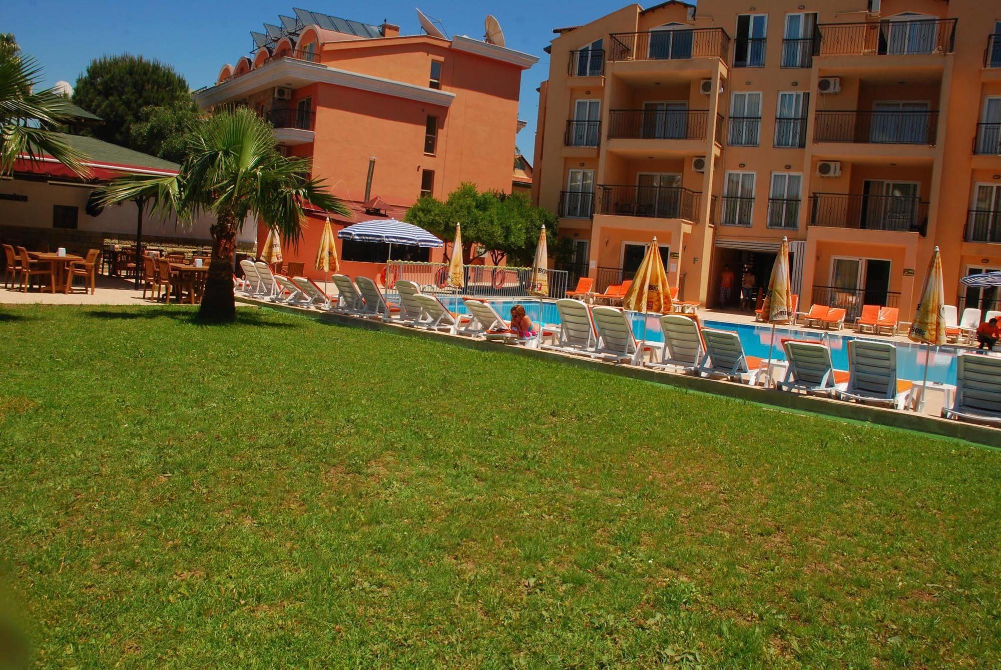 Club Dena Aparthotel Marmaris Ngoại thất bức ảnh