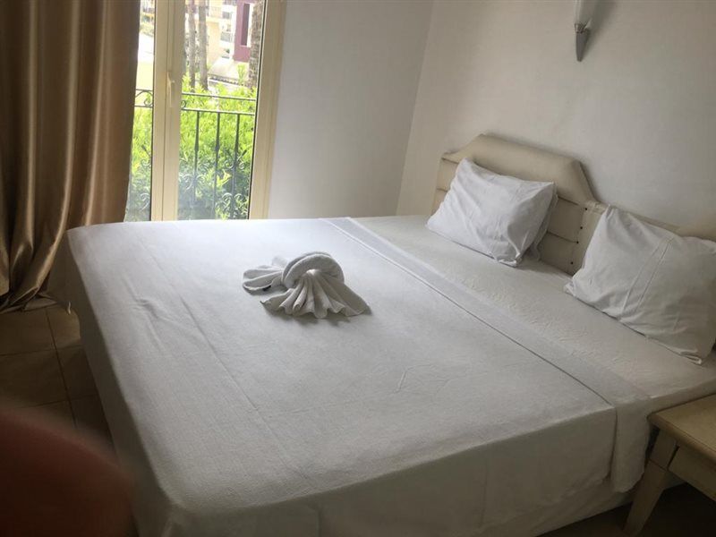 Club Dena Aparthotel Marmaris Ngoại thất bức ảnh